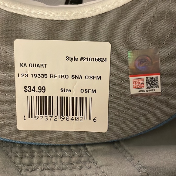 UNC Tar Heels New Era Snapback Trucker Hat - Picture 6 of 6